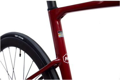 RINOS Hiilikuitu Maantiepyörä Odin 6.1 Shimano 105 Di2, 24 vaihdetta