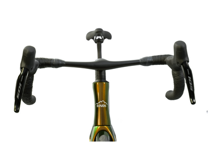 RINOS Hiilikuitu Maantiepyörä Odin 6.1 Shimano 105 Di2, 24 vaihdetta