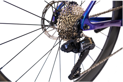 RINOS Hiilikuitu Maantiepyörä Odin 6.1 Shimano 105 Di2, 24 vaihdetta