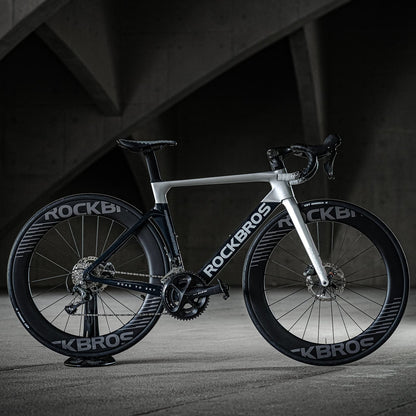 700C hiilikuitukiekkosetti 65 mm levyjarrulla, läpiakselilla, maantiepyörään ROCKBROS