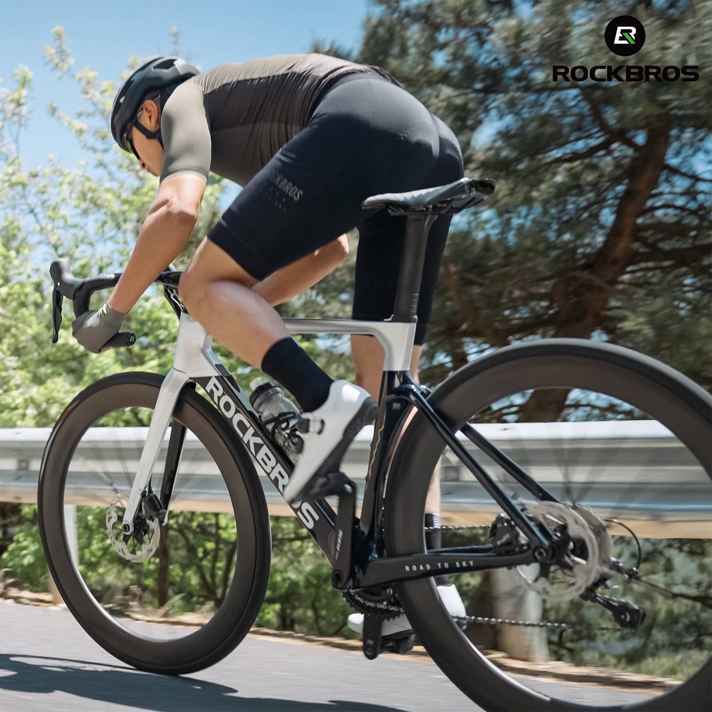 T700 hiilikuitukiekkosetti 55 mm levyjarrulla, läpiakselilla, maantiepyörään, sis. imukupit ja rengassuojukset ROCKBROS